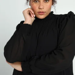 Robe Courte Unie En Voile Avec Smocks -Promos Robe Divine Magasin 04d733388edc6860506fcc9ff7668bca770a203d 9YR141902 69 2 3