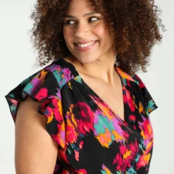 Robe Cache-cœur Longue à Motif Graphique -Promos Robe Divine Magasin 0e10d732a48f30c947c0b0150a24e28129b551a6 9YR222901 69 2 5