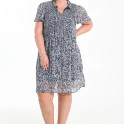 Robe Plissée Courte Avec Lurex -Promos Robe Divine Magasin 0e9d54261ca095d2d2a4f742fd66fd886fb39fd6 7YR122902 19 2 6