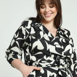 Robe Longue Portefeuille à Imprimé Graphique -Promos Robe Divine Magasin 25fd65a020b6e5ead057cd60601499f22f0fb110 9VR131701 147 2 3