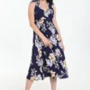 Longue Robe Portefeuille à Imprimé Floral -Promos Robe Divine Magasin 2825f5779950e97370e5fcdce5e2006604f76e84 76R332011 19 2 1