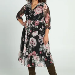 Longue Robe En Cache Cœur à Imprimé Floral -Promos Robe Divine Magasin 318719b5914059252a5d6c27bd33e98806ca04a5 9YR232401 69 2 8