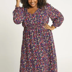 Robe Longue Avec Voile à Motif Fleuri Et Smocks