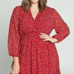 Robe Courte à Petits Cœurs Avec Voile Et Smock à La Taille