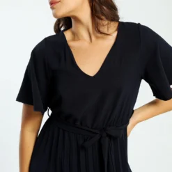 Robe Longue Plissée Unie -Promos Robe Divine Magasin 40dd452169de9b3ca4e143fd6e1166454df1f7b9 96R331802 19 2 4