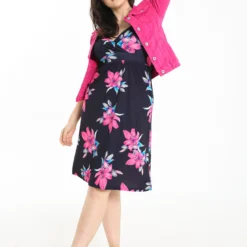 Robe Portefeuille Courte à Imprimé Floral -Promos Robe Divine Magasin 46f4a3742b369cf5d5875877235967f32a295f78 76M322313 19 2 8