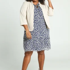 Robe Courte En Voile Imprimé Floral -Promos Robe Divine Magasin 4e67ab8467a409d8f02e8516fd4f3fa589eb0375 9YR122801 2 2 8