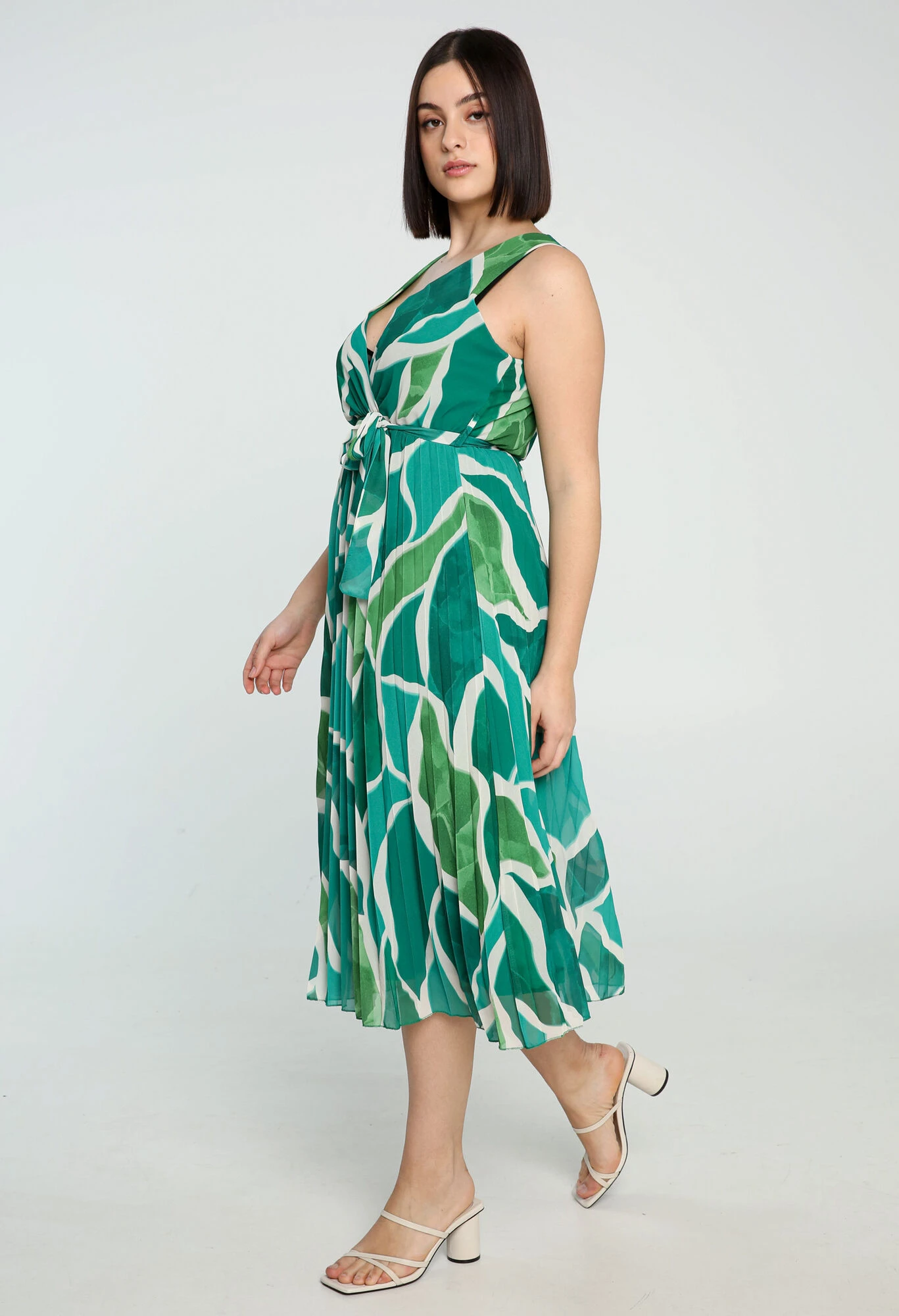 Robe Cache-coeur Plissée Imprimé Graphique 11 Robe Cache-coeur Plissée Imprimé Graphique – Image 9