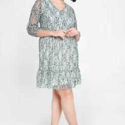 Robe à Dentelle à Imprimé Graphique -Promos Robe Divine Magasin 59ca963bf4704a4f57a00290cbd1f9f72a4ad83d 96M322502 37 2 9