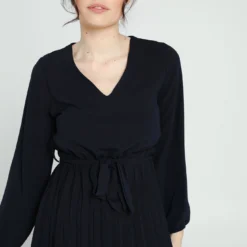 Robe Longue Unie Et Plissée Avec Ceinture -Promos Robe Divine Magasin 7afff816166f59a9e90dcba8f0a52d8ef80c40ca 96R131802 19 2 4