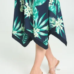 Cassis - Robe Foulard Imprimé Jungle -Promos Robe Divine Magasin 90d123ce03384c5a0e1e02c22ea1005fd62bb719 56M322317 19 2 5