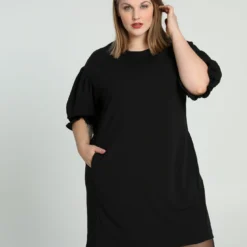 Robe Courte Unie Avec Manches Ballon ¾