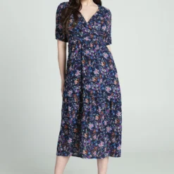 Robe Longue Cache-cœur Imprimé Floral -Promos Robe Divine Magasin 9bcf4854f423897af316bfcab589d326ace185cc 96R332801 19 2 9