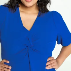 Robe Courte Unie à Manches Bouffantes -Promos Robe Divine Magasin 9ce566d8f2afdd0648d5707d8d9ccffd454e4355 9YR121902 82 2 5