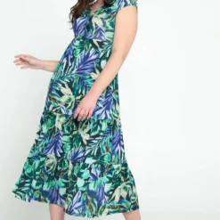 Robe Longue à Motif Feuillage -Promos Robe Divine Magasin 9eb8ec9ddf548b9ed49733c5f8ba8db5e0c102e9 96M332311 39 2 6