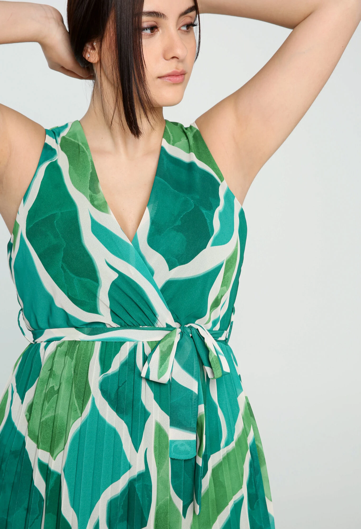 Robe Cache-coeur Plissée Imprimé Graphique 7 Robe Cache-coeur Plissée Imprimé Graphique – Image 5