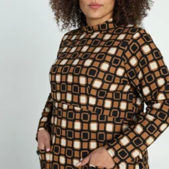 Robe Courte En Crêpe à Motif Graphique -Promos Robe Divine Magasin a37f76df72b7b1e83b9b71234187bb64a9fa6dba 8YR142910 113 2 3