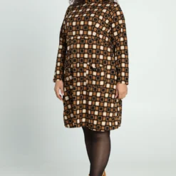 Robe Courte En Crêpe à Motif Graphique -Promos Robe Divine Magasin a6860ee8042fc906e55cdafb52a6349726e897bd 8YR142910 113 2 9