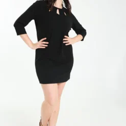 Robe Droite Découpes à L'encolure -Promos Robe Divine Magasin ab347e9b97e5b5fa4501ca5fabef842c219bc117 76F080108 69 2 9