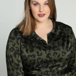 Robe Mi-longue à Motif Peau De Bête Et Boutons Décoratifs -Promos Robe Divine Magasin b1cd5a2df9c0d398b4fddcfc2ed6f07ce1456eb8 8VR132702 37 2 4