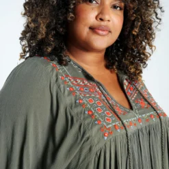 Robe Tunique Unie -Promos Robe Divine Magasin b9941f7d437a8d9e11ae2cadb34ea938cfca13b2 9YR132207 37 2 5