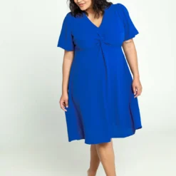 Robe Courte Unie à Manches Bouffantes -Promos Robe Divine Magasin cfe2a79528ba2c4e16060bd995f5ca0f6b207f14 9YR121902 82 2 8