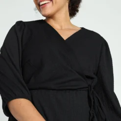 Robe Portefeuille Courte Unie Effet Froissé -Promos Robe Divine Magasin e1c03eb84200cd80ab4e0f4092df71f3acc7beaa 9YR141401 69 2 4