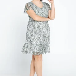 Robe à Volants Et Dentelle -Promos Robe Divine Magasin e5aeacf51d78603b4749210d50fb1fcf7f14e471 96M322507 37 2 6