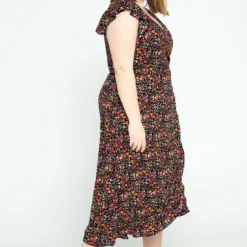 Longue Robe Portefeuille Avec Motif Floral -Promos Robe Divine Magasin e5d7f202ddf2c98e1824850af0d4d8e3b477732b 9YR222202 25 2 8