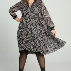 Robe Mi-longue En Voile Avec Imprimé Cachemire Et Lurex 15 Robe Mi-longue En Voile Avec Imprimé Cachemire Et Lurex -Promos Robe Divine Magasin eceeb66cdca5947537b2febe7a720e2c9b53a5eb 8VR332701 153 2 6