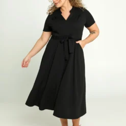 Robe Unie Mi-longue Avec Ceinture -Promos Robe Divine Magasin f1dac26f414b09518f567d5296d1a896d6ff790f 9VM122702 69 2 9