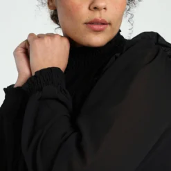 Robe Courte Unie En Voile Avec Smocks -Promos Robe Divine Magasin f51d0b0eaabb1be2f989060135928e3797b27ba5 9YR141902 69 2 5