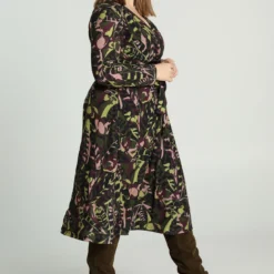 Longue Robe Portefeuille à Motif Graphique Avec Ceinture -Promos Robe Divine Magasin f6fd0af6724458647258e4f62263ea741539e263 8VM332701 32 2 7