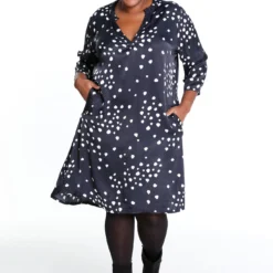 Robe Courte à Pois En Viscose -Promos Robe Divine Magasin fc366f47ce3d802a28facc54b46dd1ff545b99e5 8VR322001 69 2 5