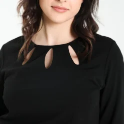 Robe Droite Découpes à L'encolure -Promos Robe Divine Magasin ffa40f6da80729309bdca0a7e477fd2ea4dac894 76F080108 69 2 7